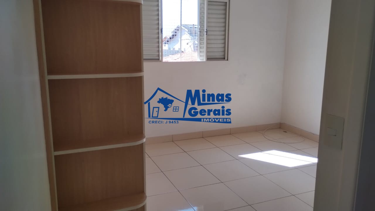 Casa para alugar com 2 quartos, 65m² - Foto 11