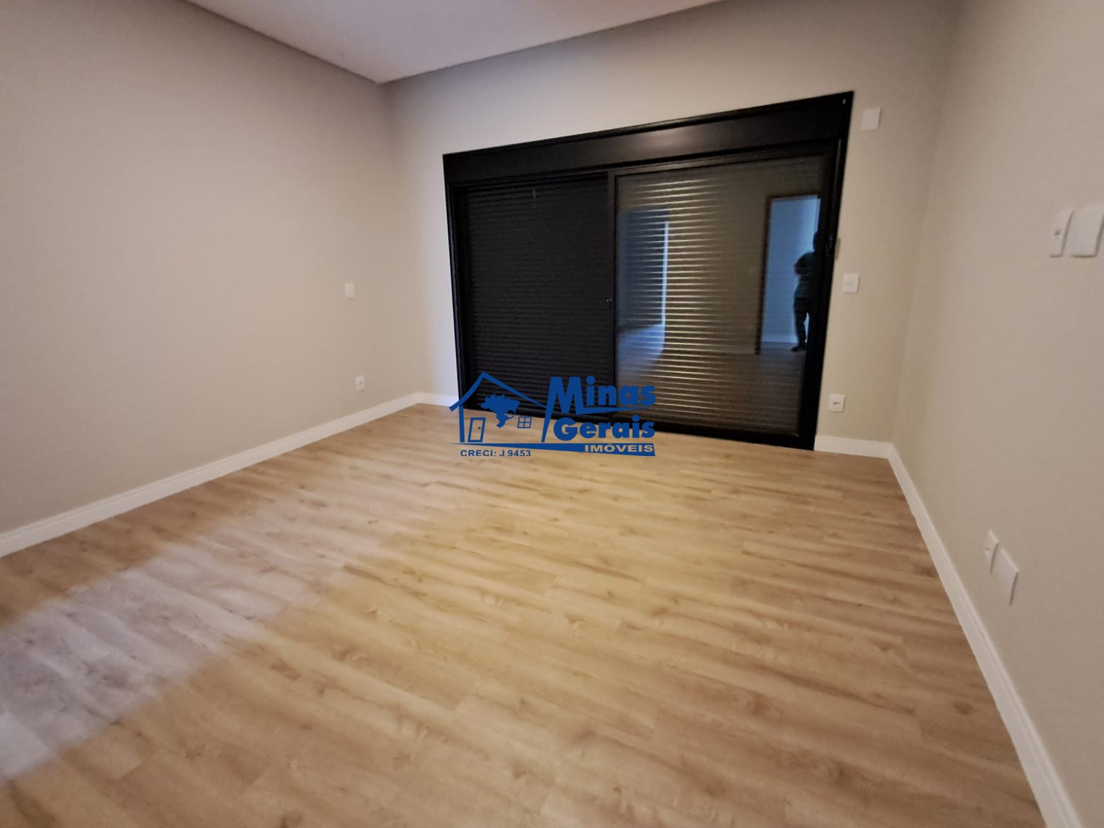 Casa de Condomínio à venda com 4 quartos, 250m² - Foto 13