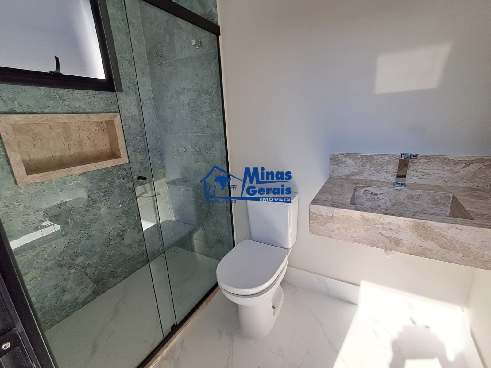 Casa de Condomínio à venda com 4 quartos, 250m² - Foto 16