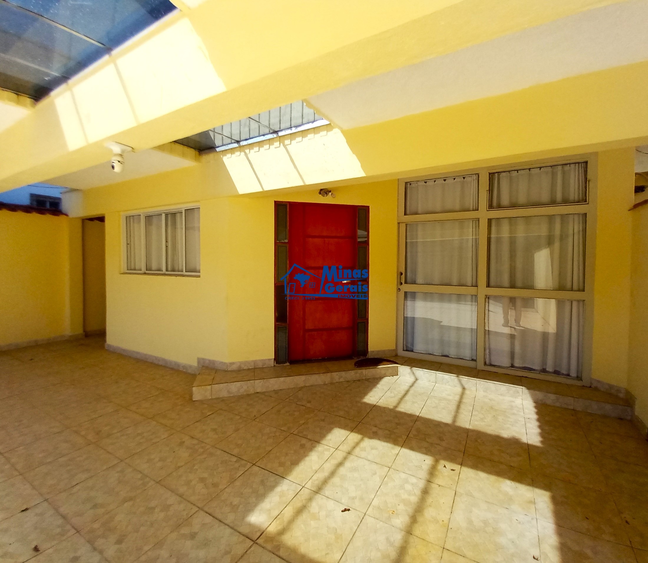 Casa à venda e aluguel com 3 quartos, 179m² - Foto 3
