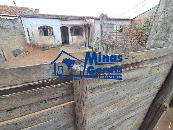Casa à venda com 2 quartos, 86m² - Foto 1