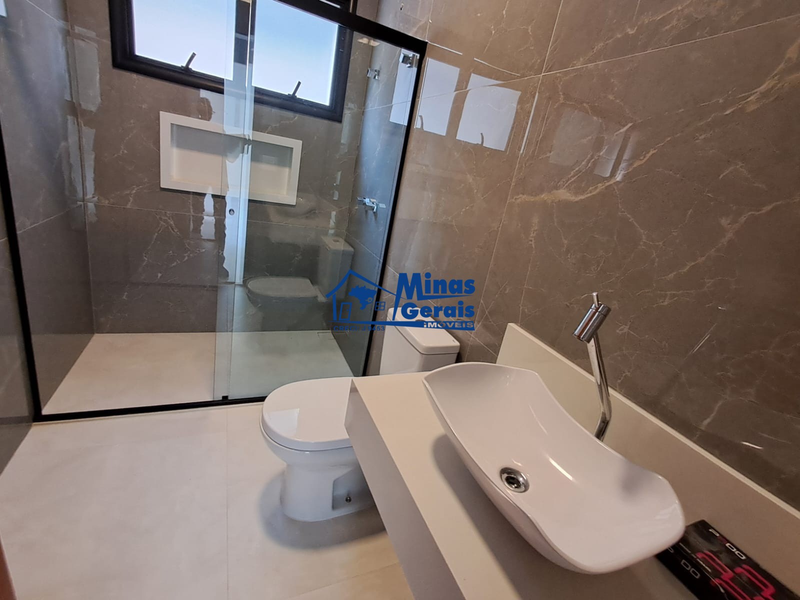 Casa de Condomínio à venda com 4 quartos, 250m² - Foto 19