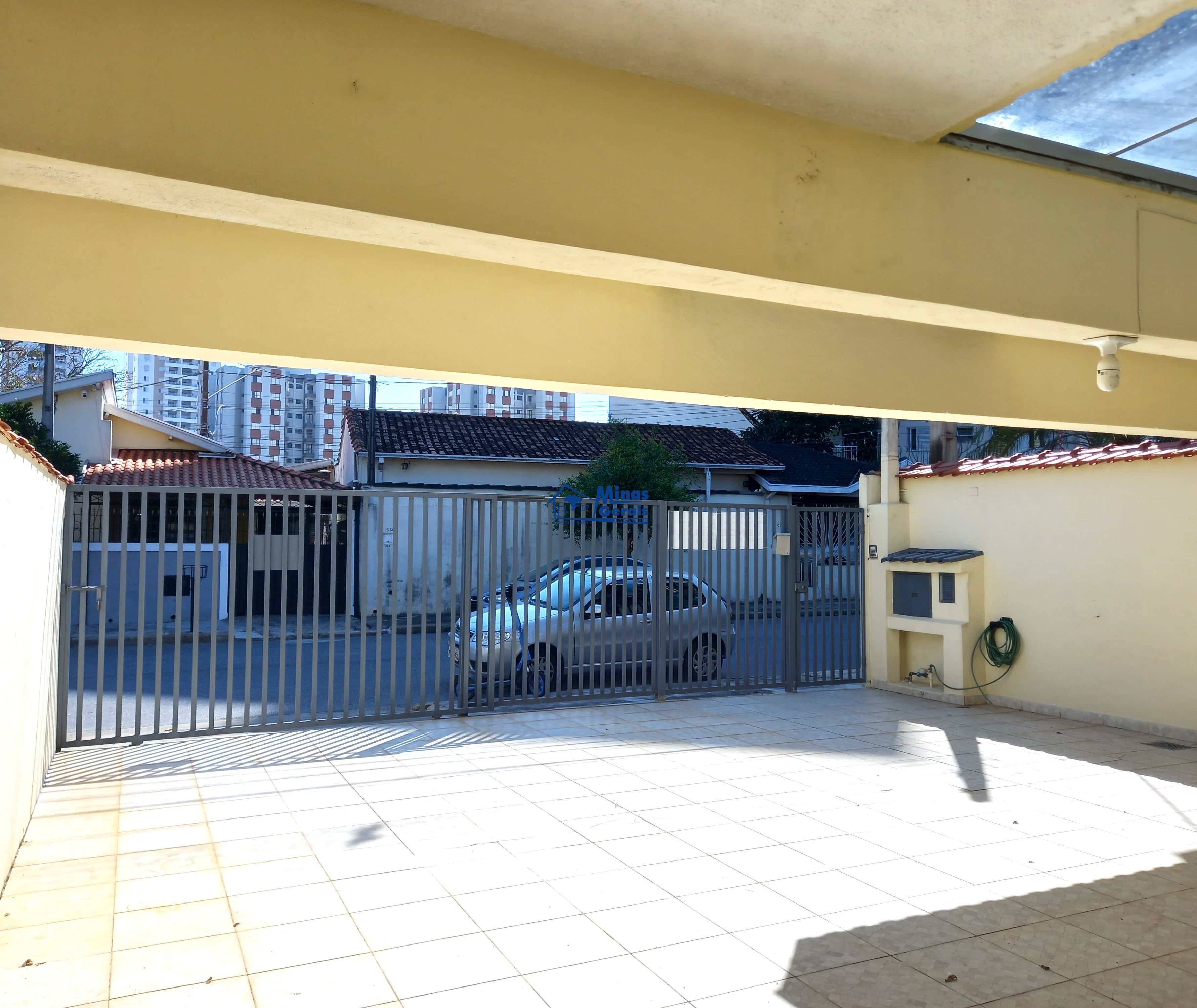 Casa à venda e aluguel com 3 quartos, 179m² - Foto 4