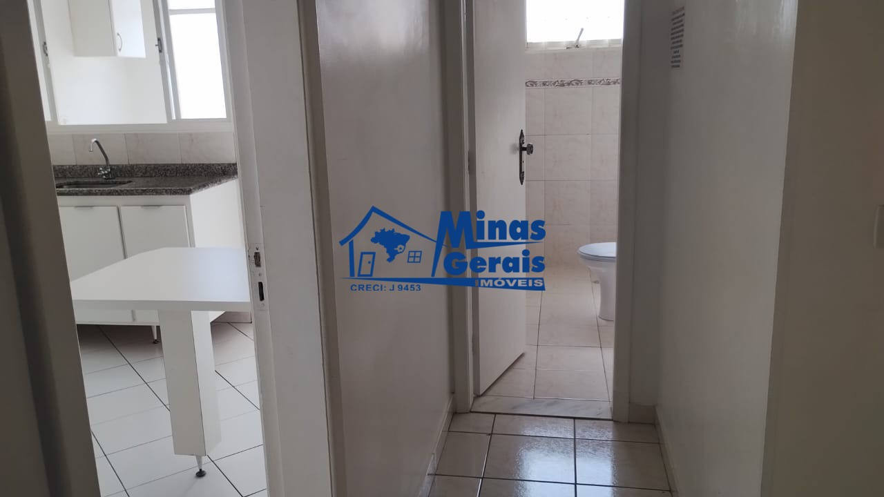 Casa para alugar com 2 quartos, 65m² - Foto 2