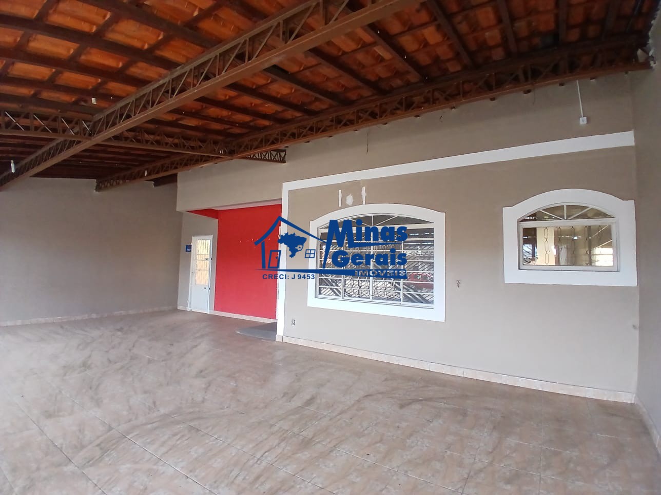 Casa à venda e aluguel com 3 quartos, 203m² - Foto 2