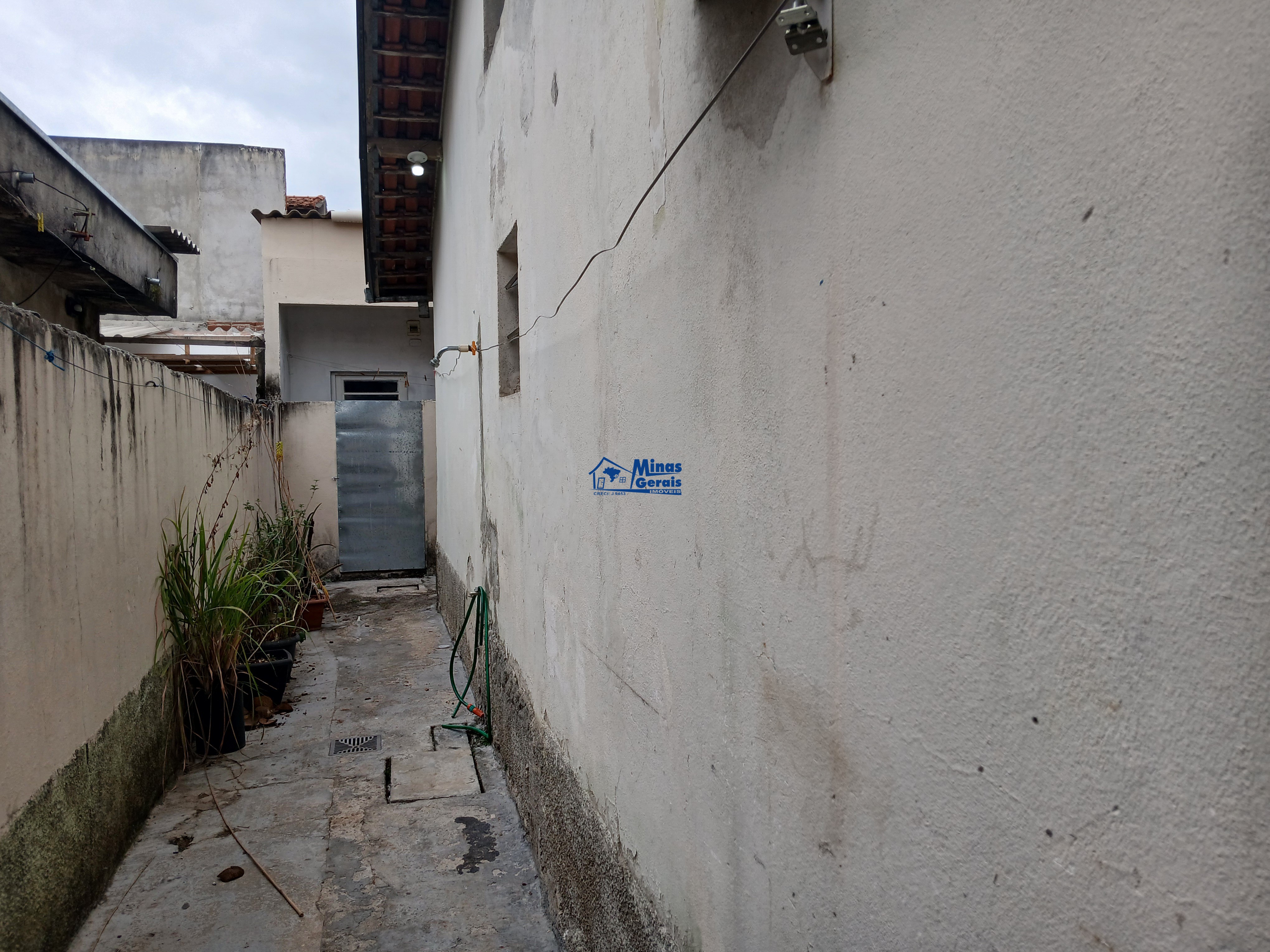 Casa à venda com 2 quartos, 140m² - Foto 11