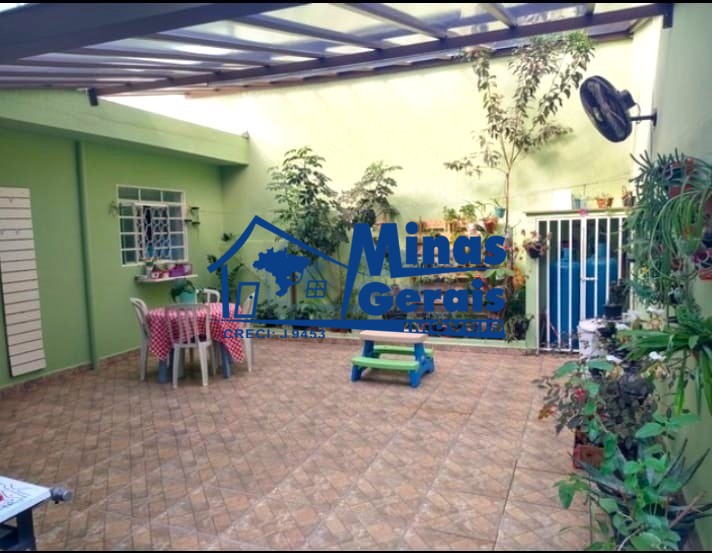Casa à venda com 5 quartos, 250m² - Foto 10