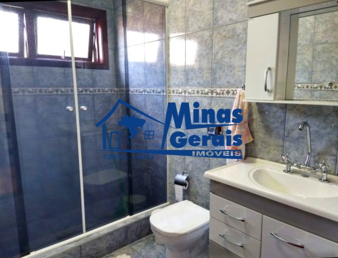 Casa à venda com 5 quartos, 250m² - Foto 9