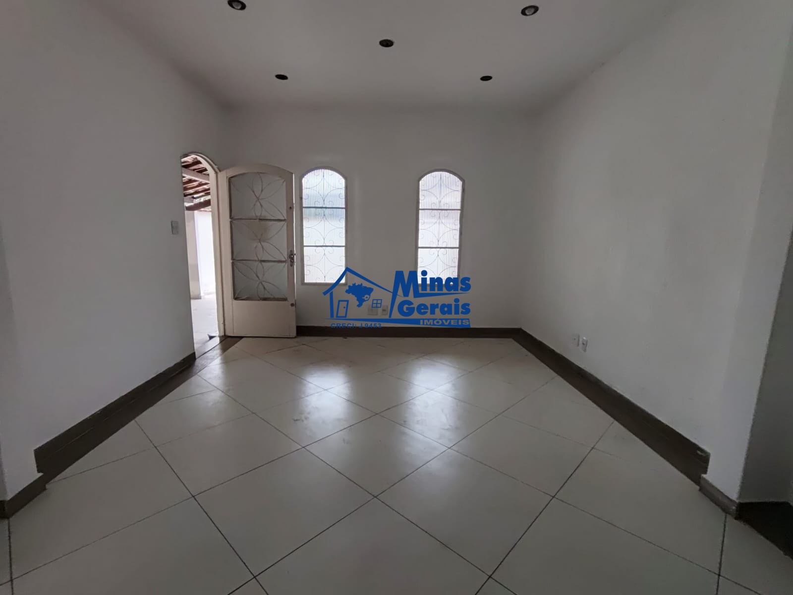 Casa à venda com 4 quartos, 199m² - Foto 10