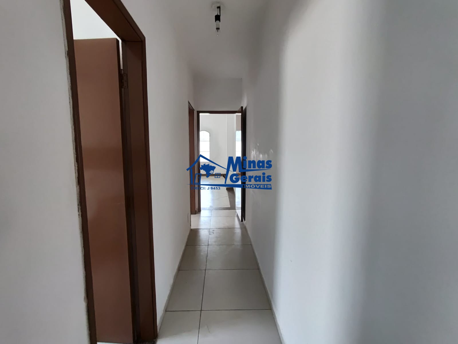 Casa à venda com 4 quartos, 199m² - Foto 14