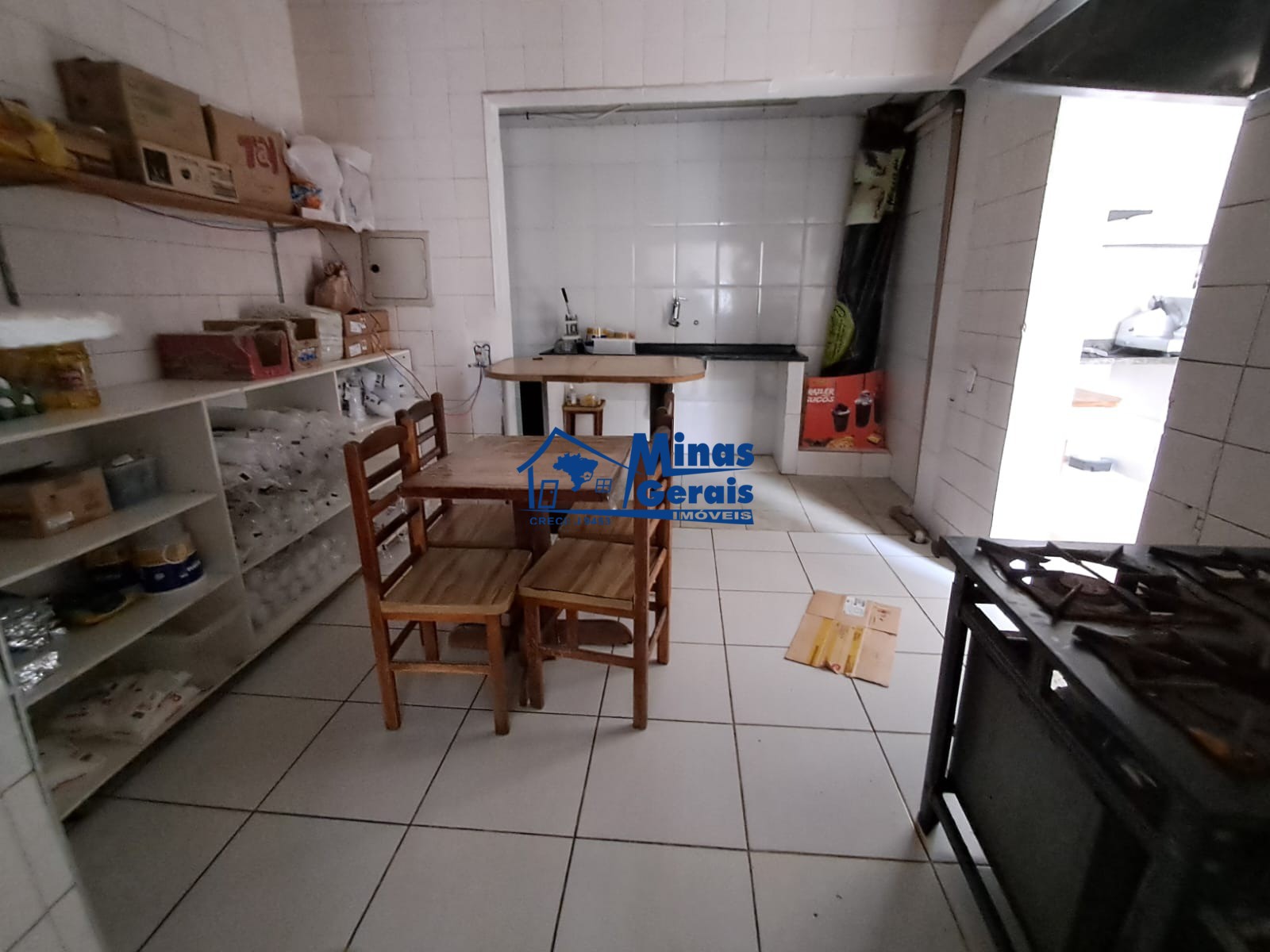 Casa à venda com 3 quartos, 262m² - Foto 9