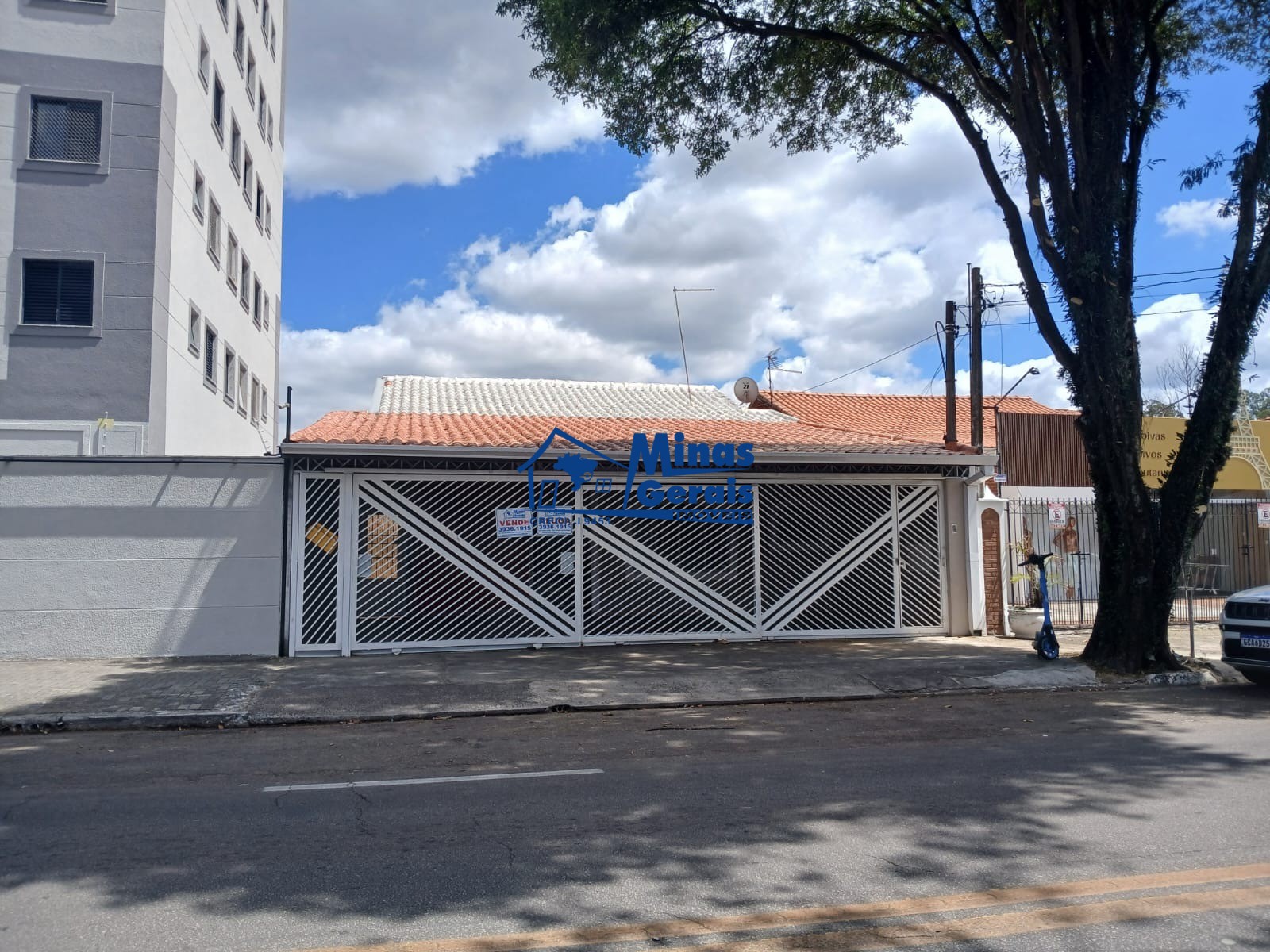 Casa à venda e aluguel com 3 quartos, 203m² - Foto 5