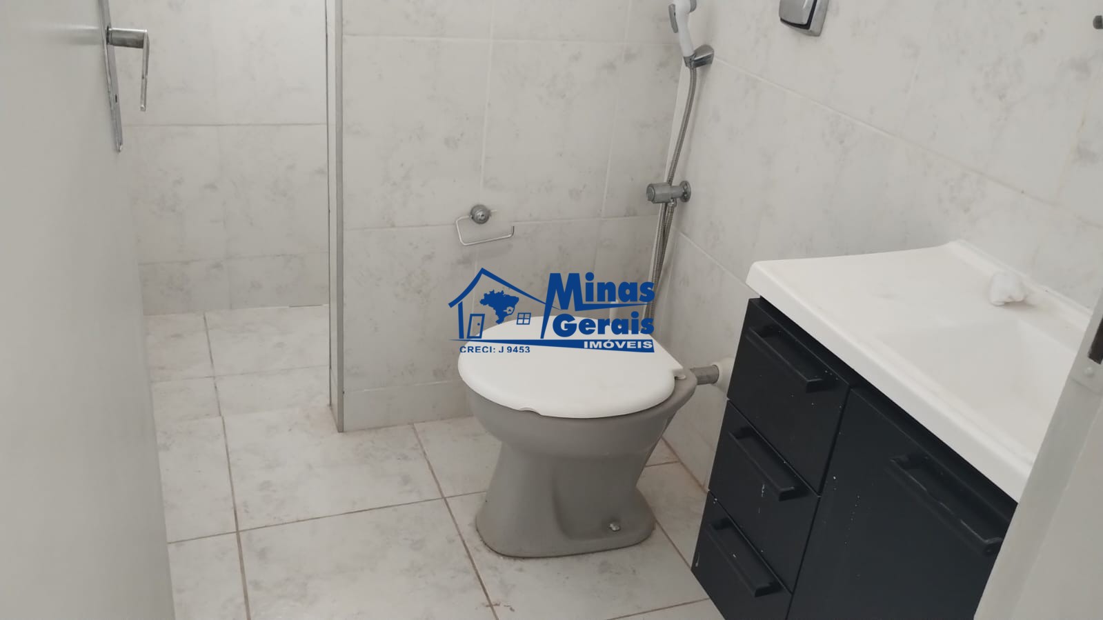 Casa para alugar com 2 quartos, 40m² - Foto 17