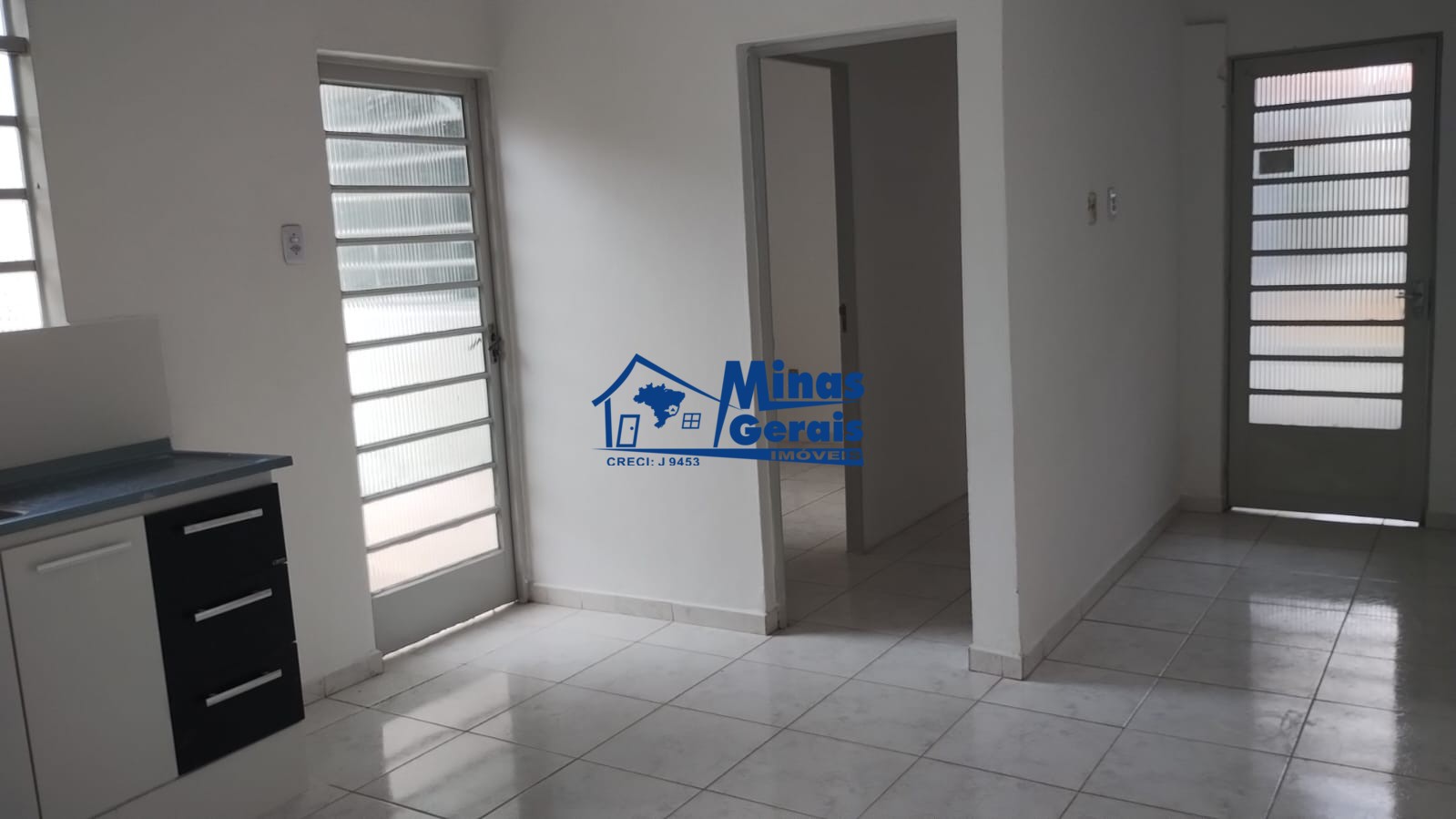 Casa para alugar com 2 quartos, 40m² - Foto 6
