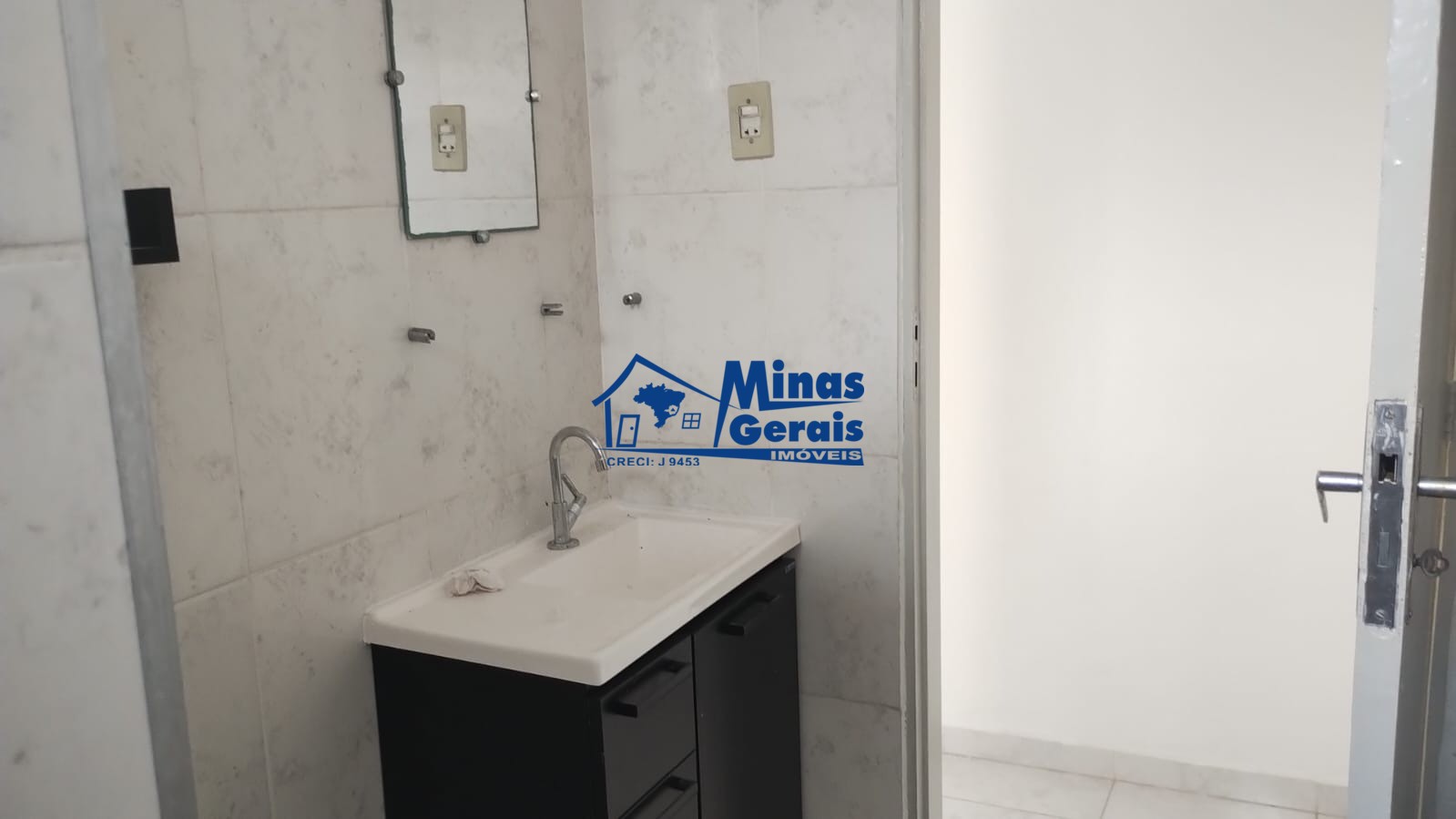 Casa para alugar com 2 quartos, 40m² - Foto 18