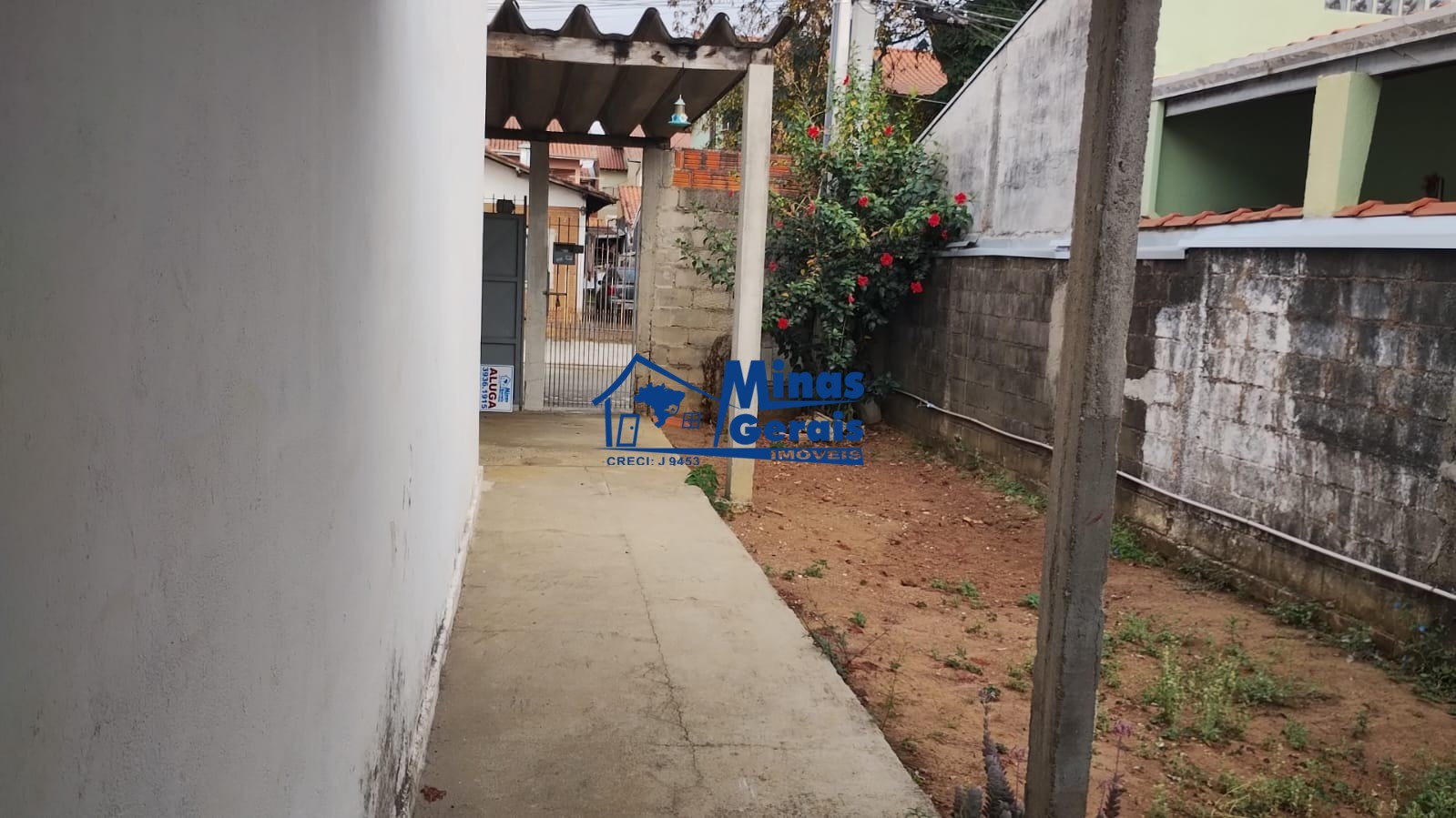 Casa para alugar com 2 quartos, 40m² - Foto 3