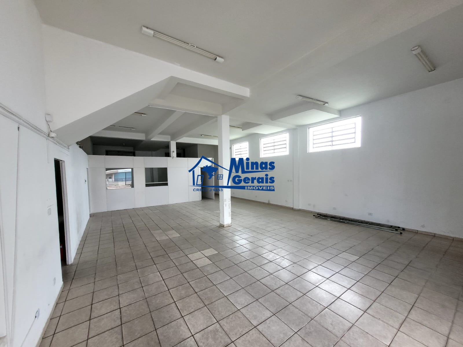 Loja-Salão, 160 m² - Foto 1