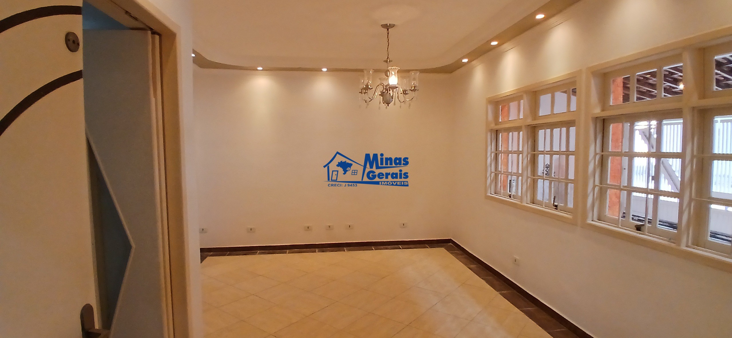 Casa, 6 quartos, 200 m² - Foto 2