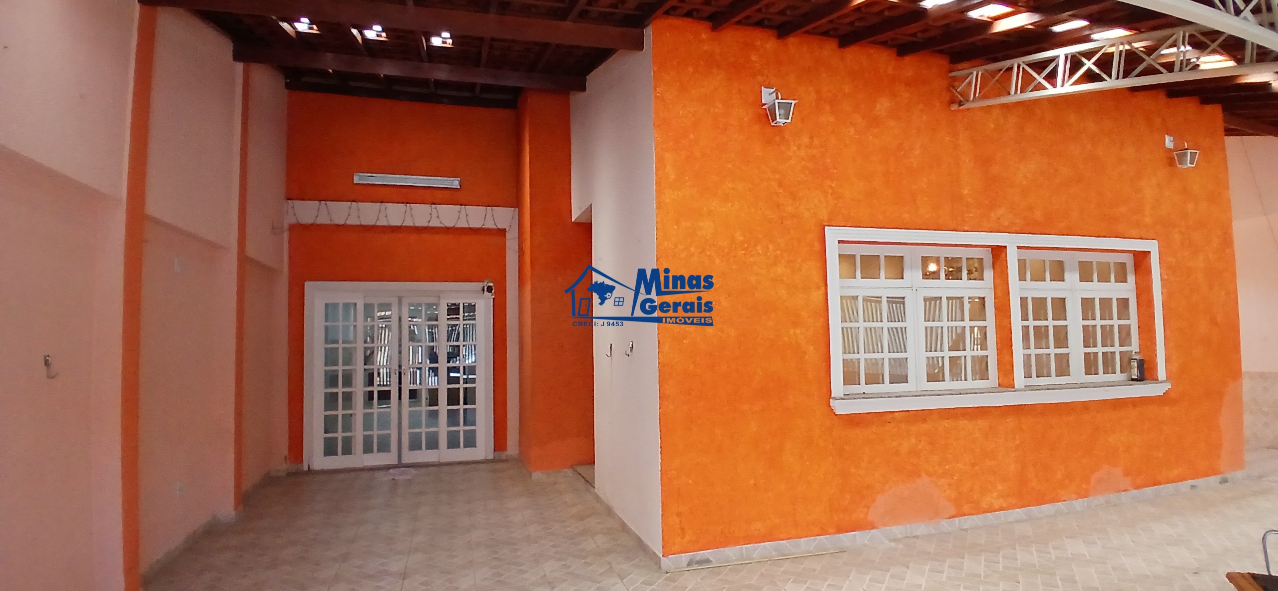 Casa, 6 quartos, 200 m² - Foto 1