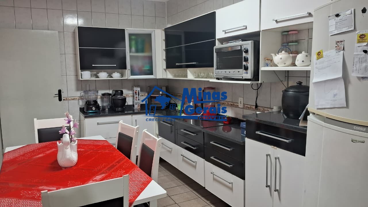 Casa, 4 quartos, 75 m² - Foto 1