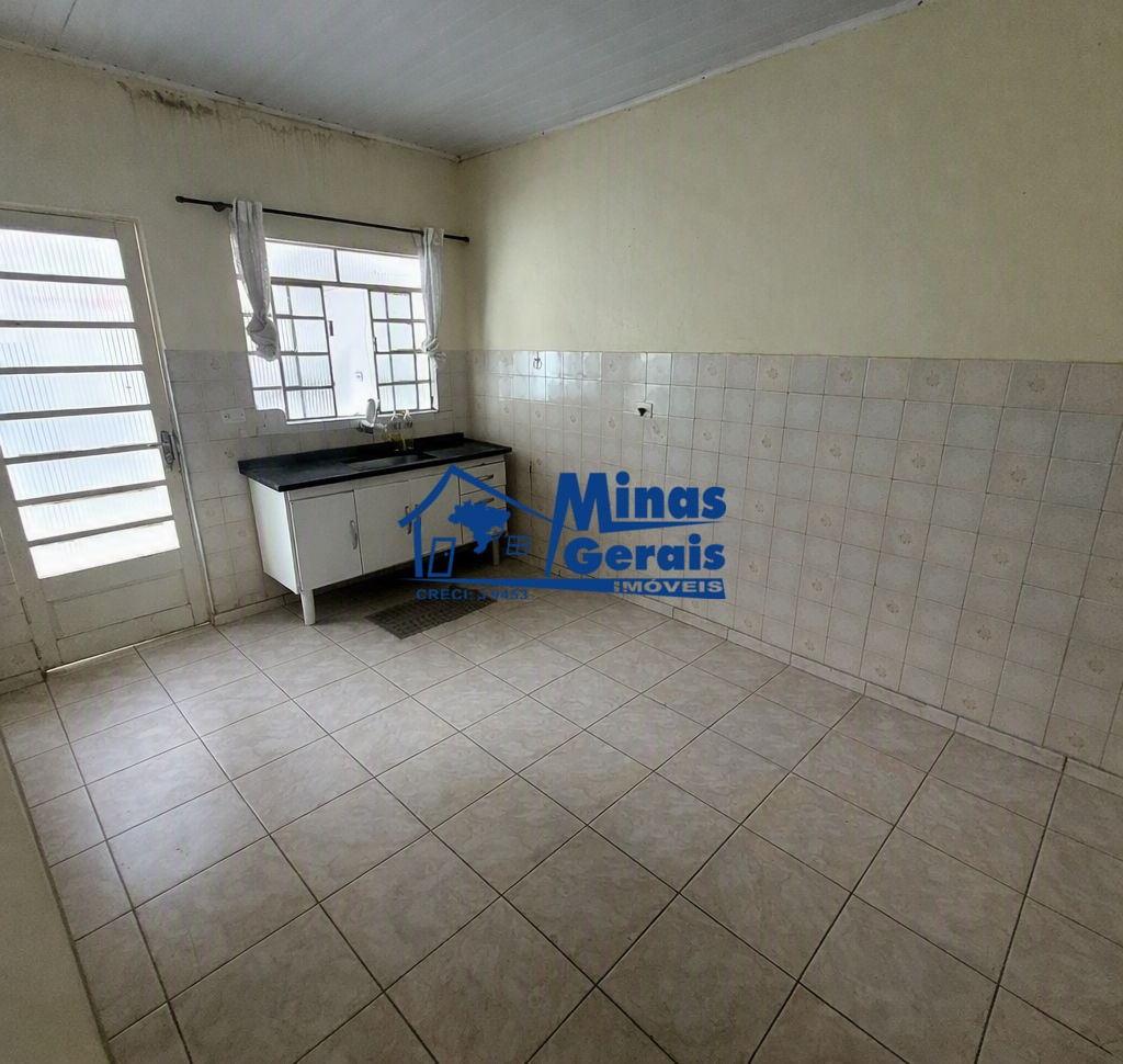 Casa, 3 quartos, 216 m² - Foto 2