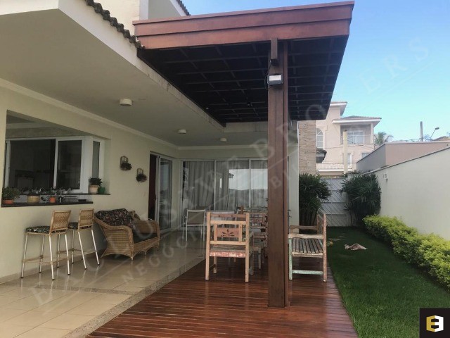 Casa de Condomínio à venda com 4 quartos, 438m² - Foto 4