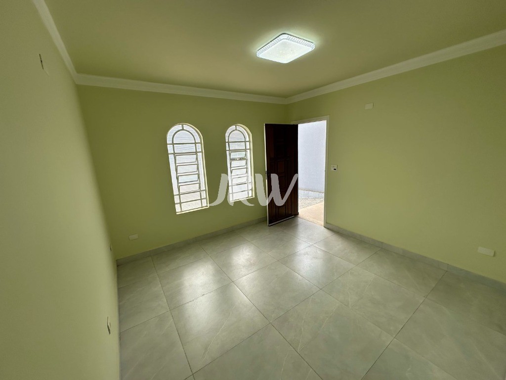 Casa à venda com 2 quartos, 250m² - Foto 7