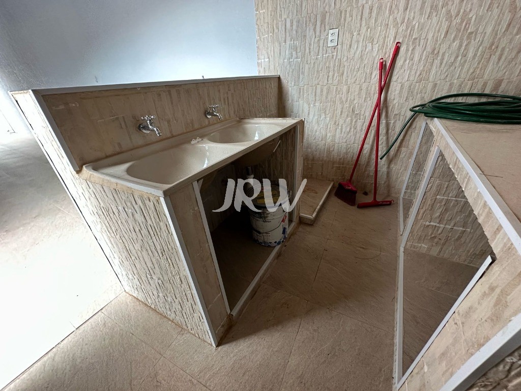 Casa à venda com 2 quartos, 250m² - Foto 20