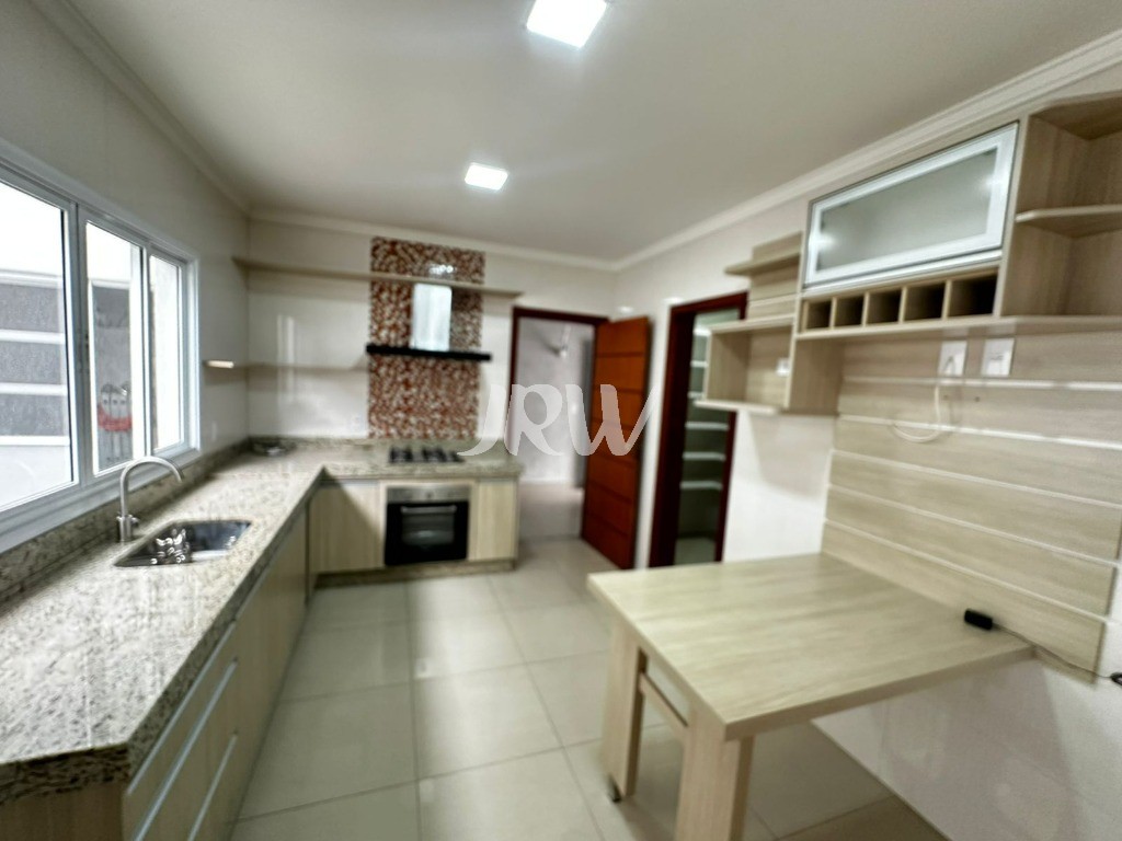 Sobrado à venda com 3 quartos, 240m² - Foto 17