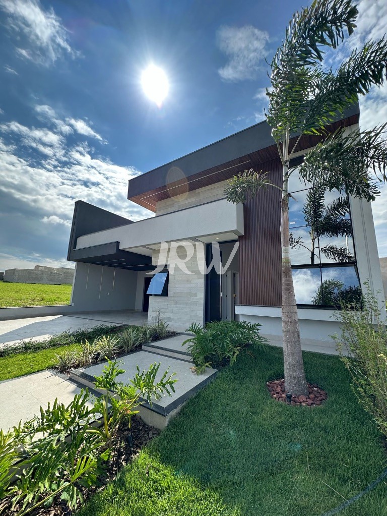 Casa de Condomínio à venda com 3 quartos, 300m² - Foto 1
