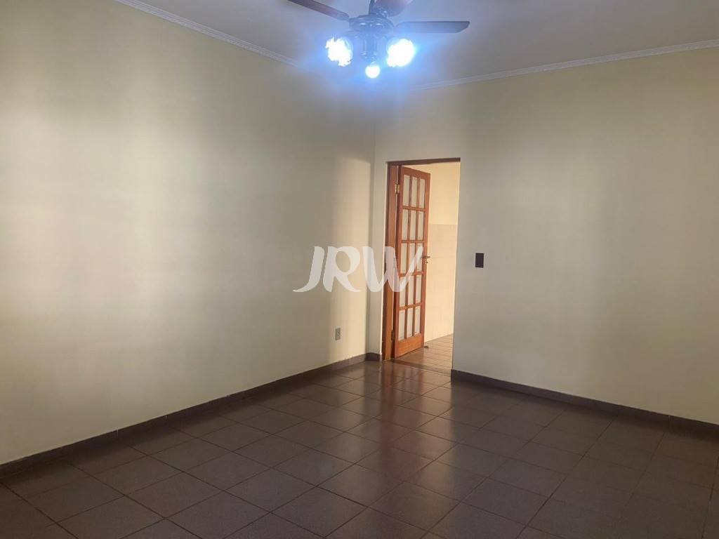 Casa à venda com 2 quartos, 166m² - Foto 4