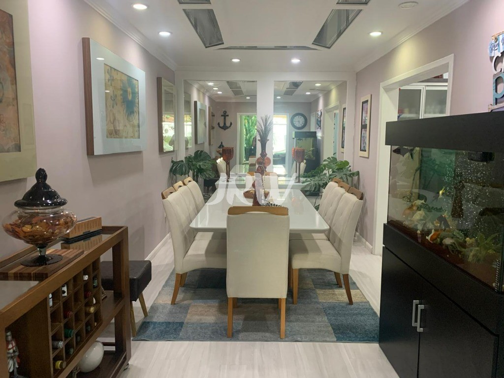 Casa à venda com 3 quartos, 125m² - Foto 1