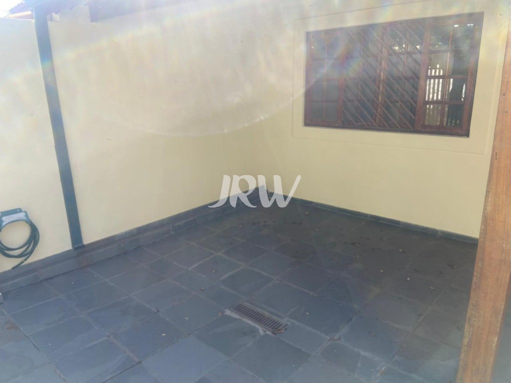 Casa à venda com 2 quartos, 166m² - Foto 2