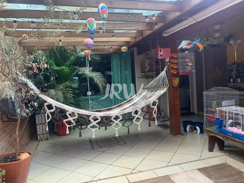 Casa à venda com 3 quartos, 125m² - Foto 2