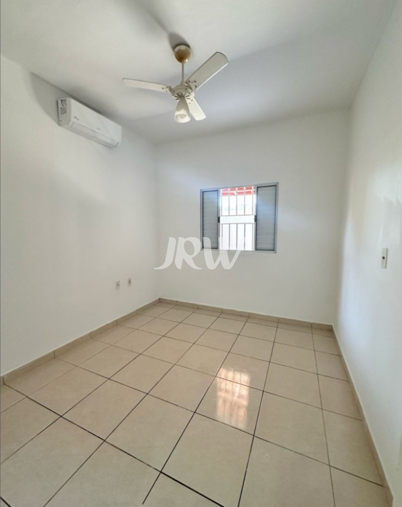 Casa à venda com 2 quartos, 108m² - Foto 6