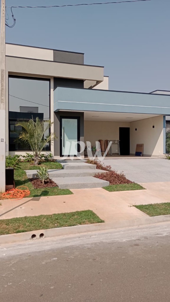 Casa de Condomínio à venda com 3 quartos, 302m² - Foto 2
