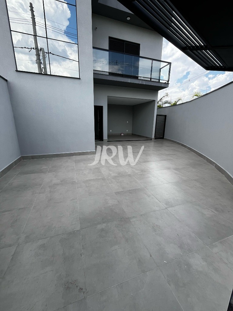 Casa, 3 quartos, 217 m² - Foto 1