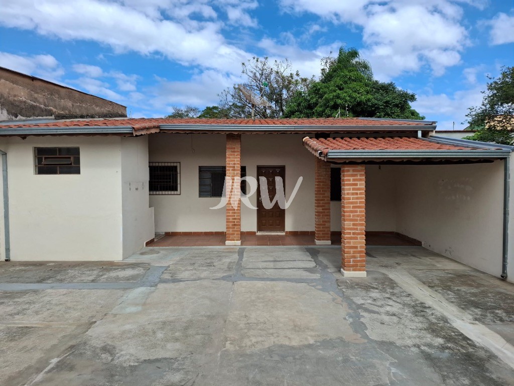 Casa à venda com 1 quarto, 250m² - Foto 1