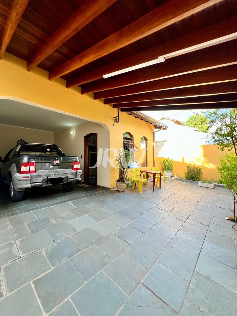 Prédio Inteiro à venda com 4 quartos, 250m² - Foto 1