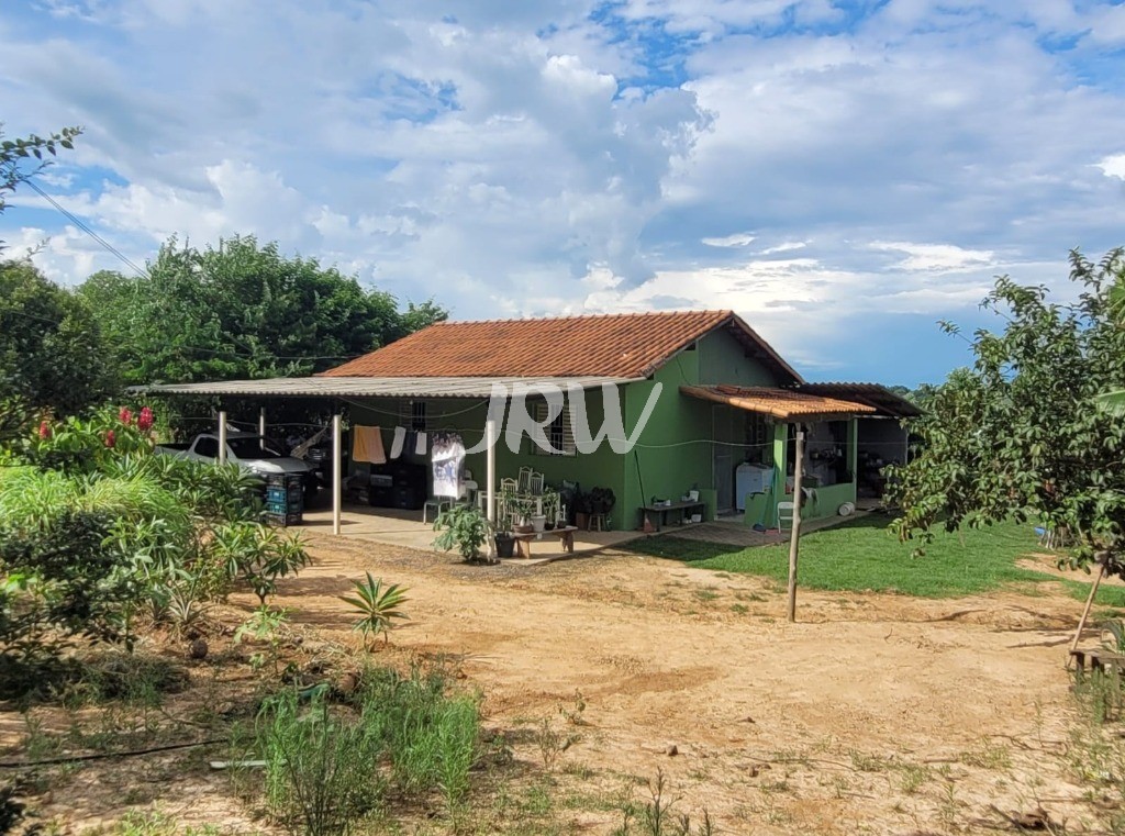 Sítio à venda com 2 quartos, 44500m² - Foto 1