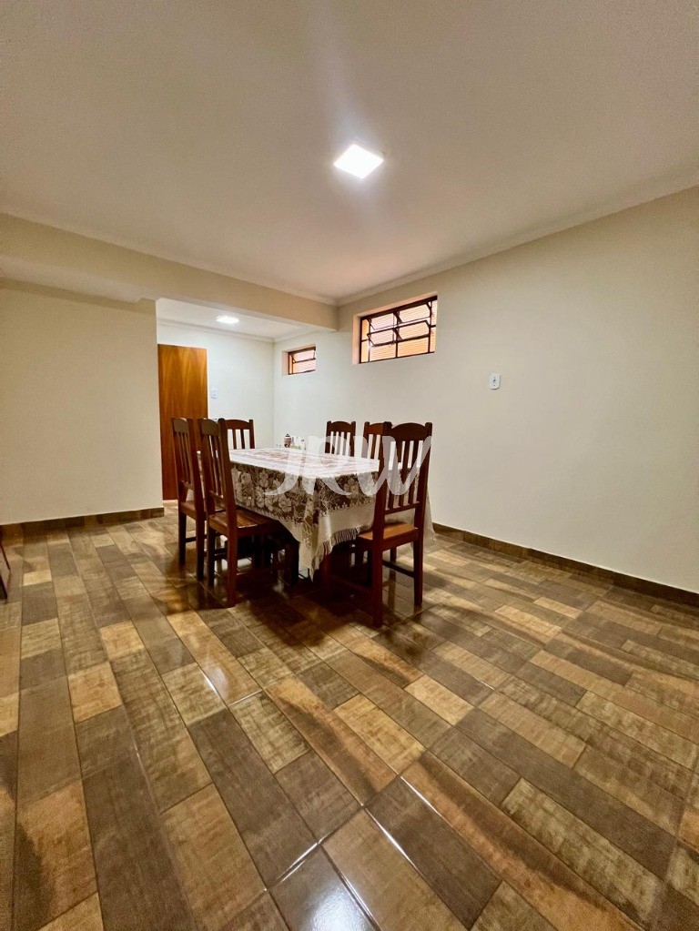 Prédio Inteiro à venda com 4 quartos, 250m² - Foto 9