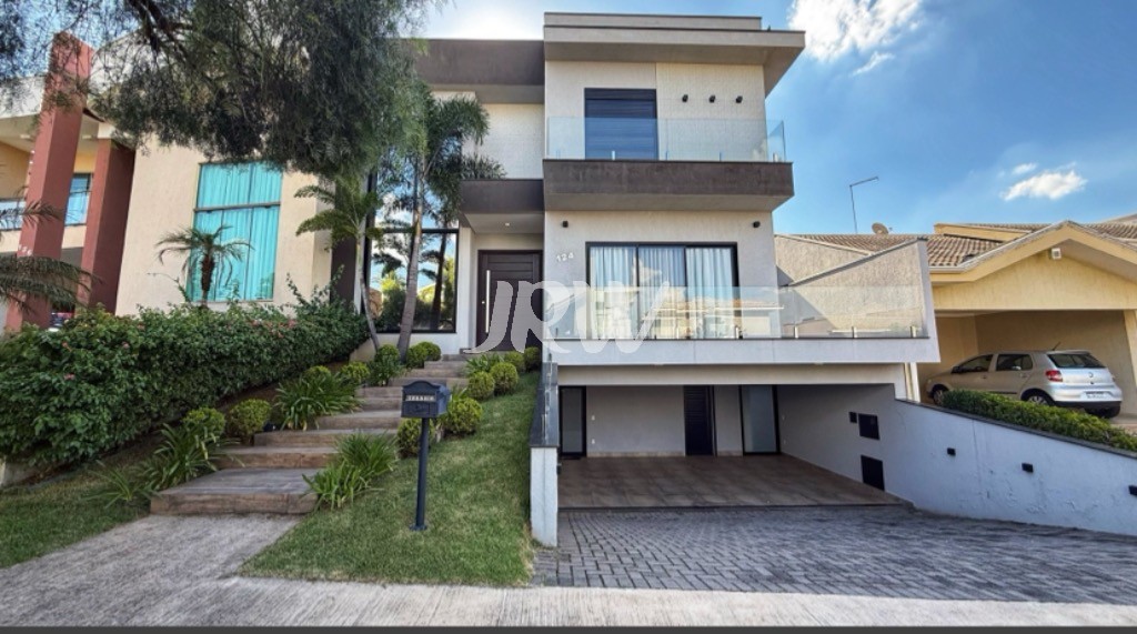 Sobrado, 3 quartos, 360 m² - Foto 1