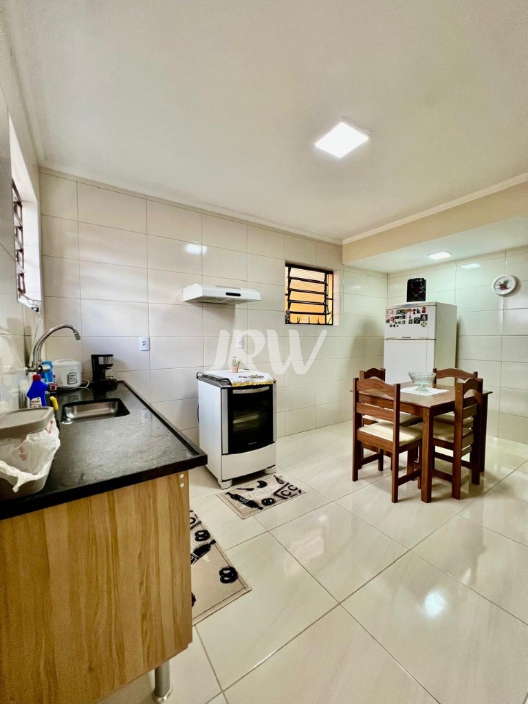 Prédio Inteiro à venda com 4 quartos, 250m² - Foto 11