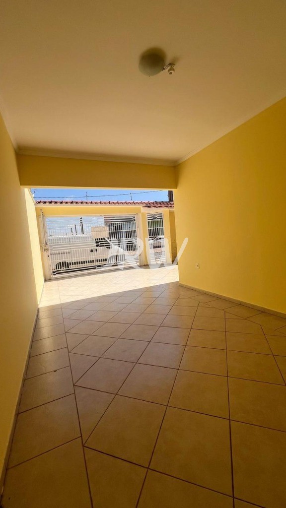 Casa à venda com 3 quartos, 171m² - Foto 2