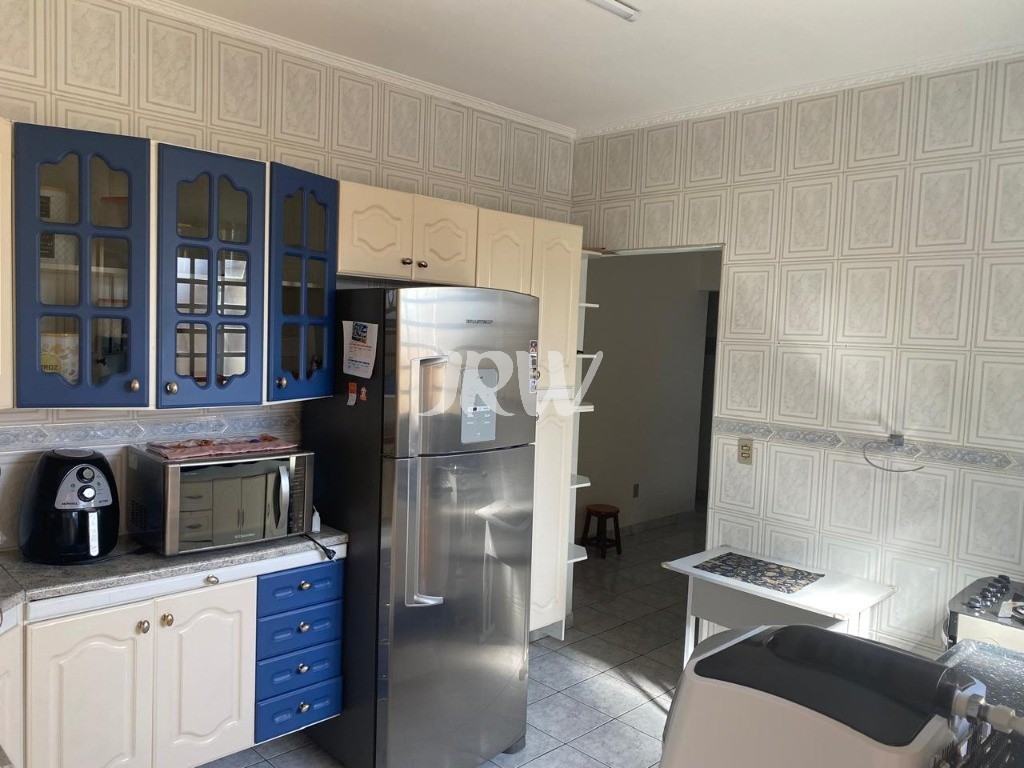Casa à venda com 3 quartos, 126m² - Foto 3