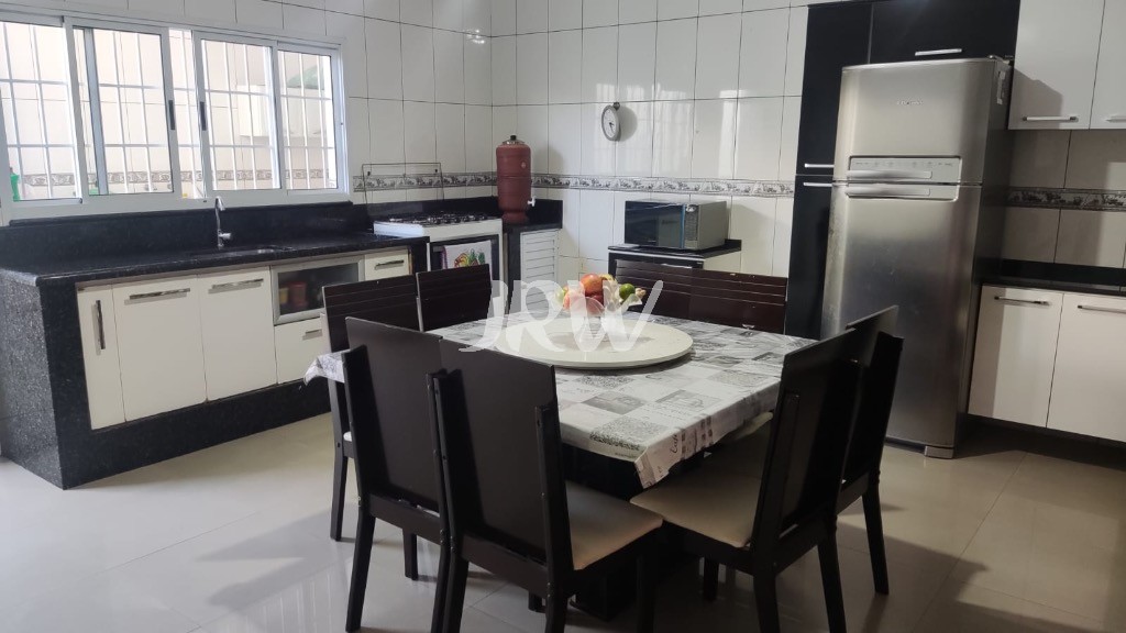 Casa, 1 quarto, 150 m² - Foto 1