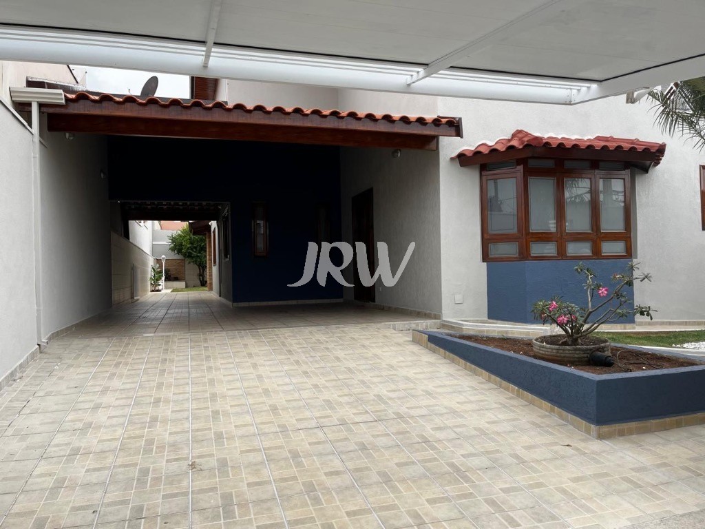 Casa, 4 quartos, 294 m² - Foto 1