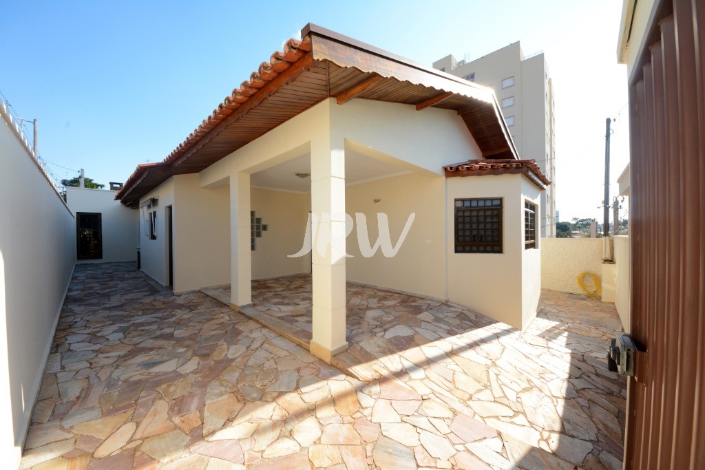 Casa, 3 quartos, 277 m² - Foto 1