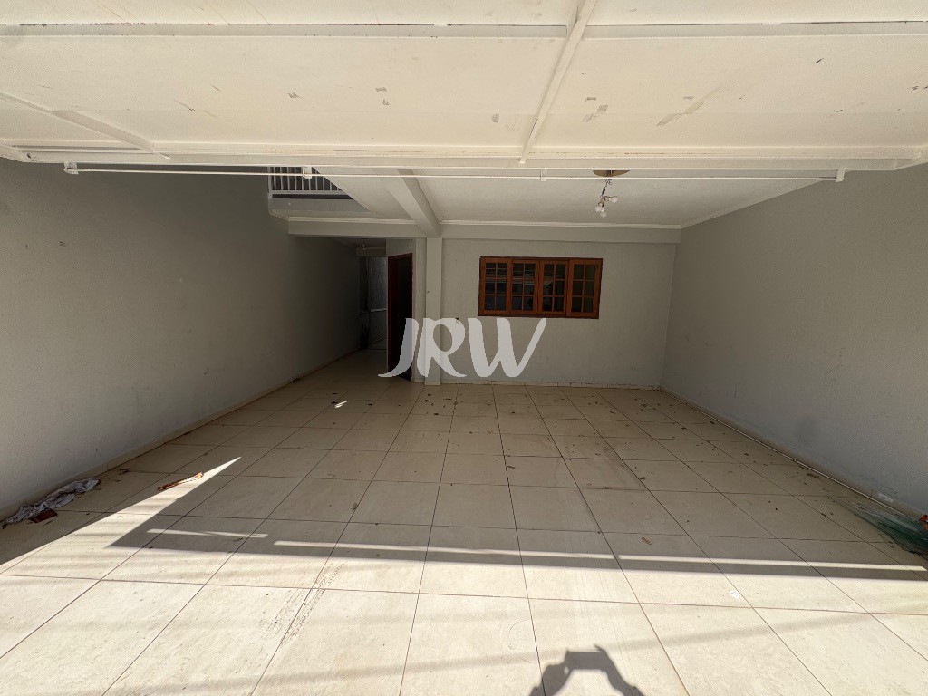 Sobrado à venda com 3 quartos, 130m² - Foto 1