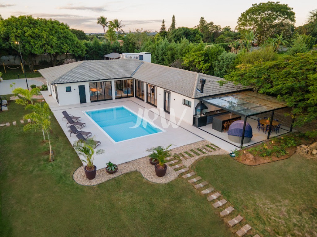 Chácara, 4 quartos, 2880 m² - Foto 1